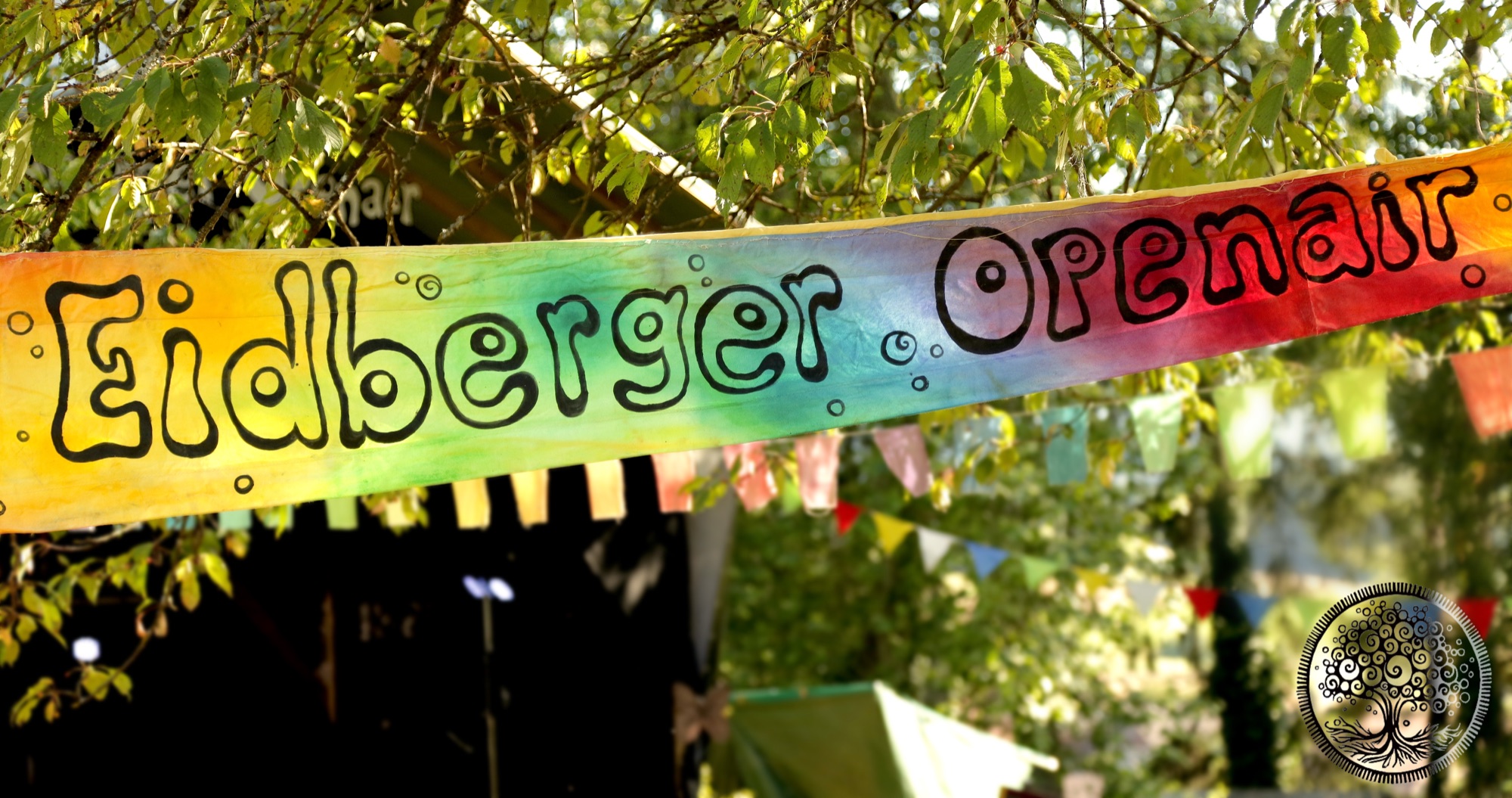 Handbemaltes Banner mit dem Schriftzug Eidberger Openair